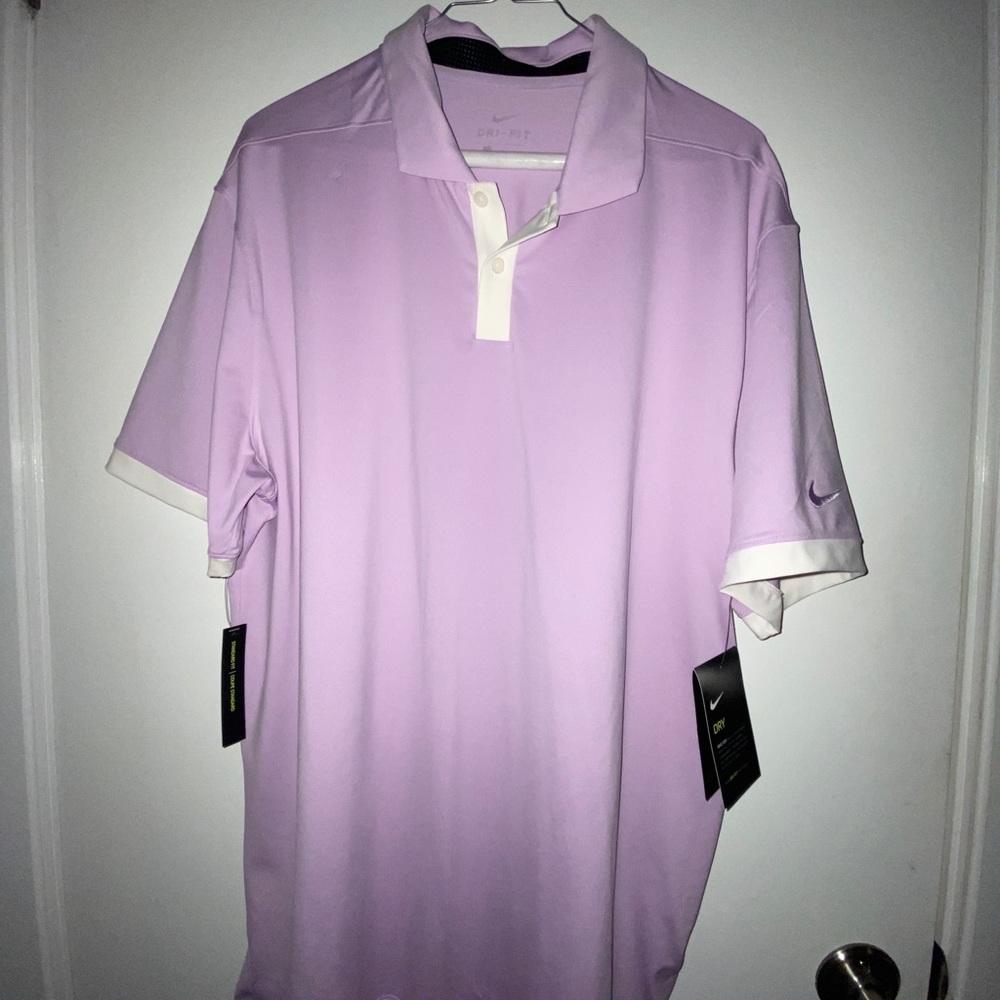 NIKE dry fit tee